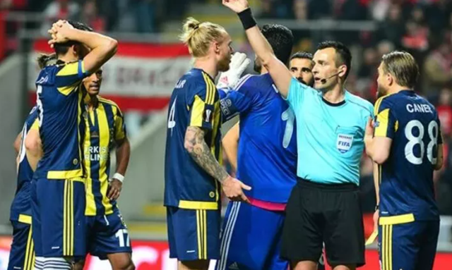 Selahattin Baki Ali Palabıyık'a saydırdı: Şeref yoksunu Ivan Bebek'in önüne geçti - Resim: 0