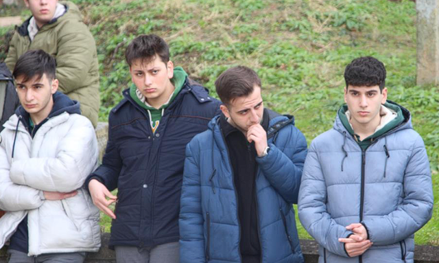 Lise öğrencisi intihar etti çantasından bu not çıktı! Arkadaşlarından helallik istemiş - Resim: 1