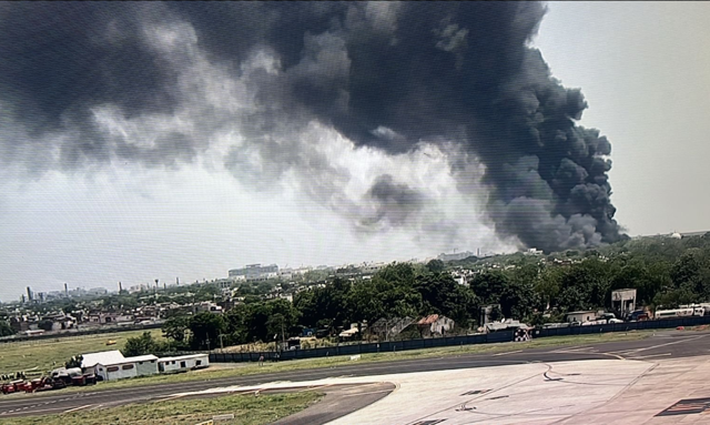 Hindistan İngiltere uçağı düştü! Uçakta 242 yolcu bulunuyor - Resim: 1