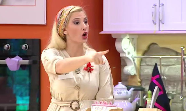 Gelinim Mutfakta'da hile mi yapıldı? Reyhan hanım stüdyoyu terk etti  - Resim: 1