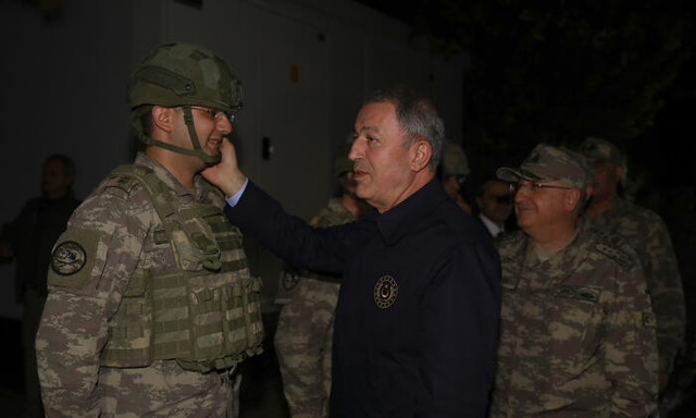 Milli Savunma Bakanı Hulusi Akar sınırdan uyardı! Her an her şey olabilir - Resim: 1
