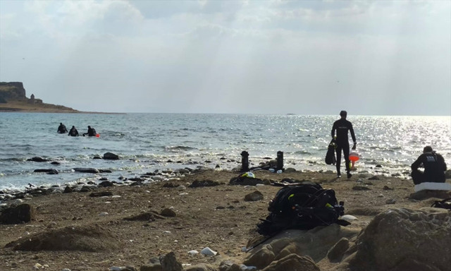 Van Gölü'nde kaybolan 2 kişinin cesedine ulaşıldı - Resim: 0