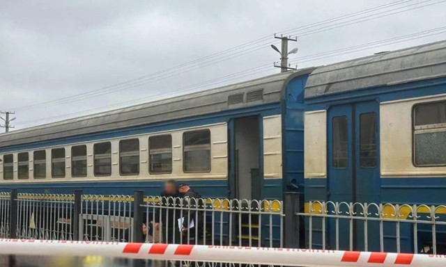 Ukrayna'da korkunç saldırı! Tren istasyonunda bomba patladı: Ölü ve yaralılar var - Resim: 0