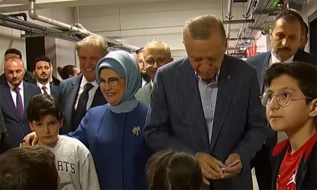 Cumhurbaşkanı Erdoğan oyunu kullandı ilk sözleri bu oldu - Resim: 0