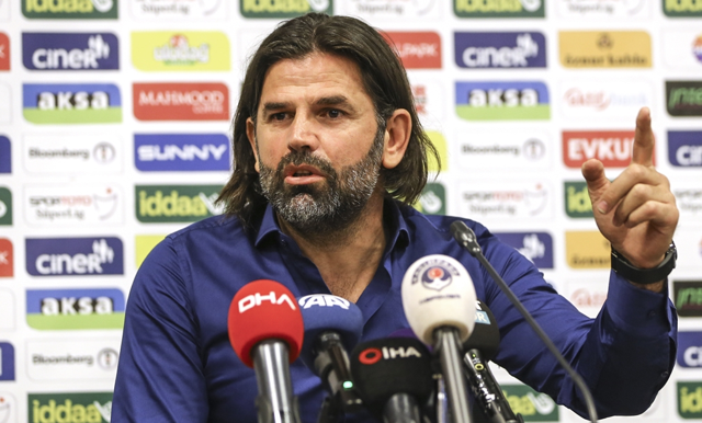 Kasımpaşa yeni teknik direktörü İbrahim Üzülmez ile imzaları attı - Resim: 0