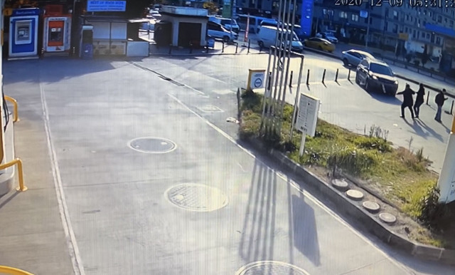 Maltepe'de İranlı kadın feci şekilde can verdi! Otomobilin altında kaldı - Resim: 2