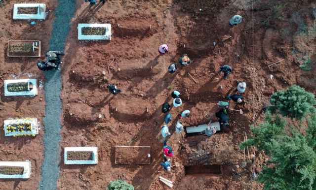 Reuters’tan çok çarpıcı 'Türkiye' analizi: İstanbul’da ölümler iki katına çıktı - Resim: 1