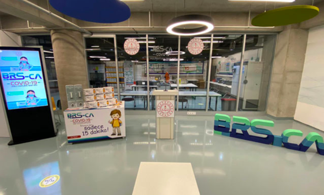 Bakan Özer müjdeyi duyurdu: Bursa'da meslek liseleri Covid-19 antijen test kiti üretti - Resim: 0