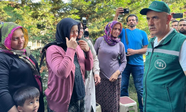 Bakan Kirişci Düzce'de incelemelerde bulundu: “Maddi kayıplar yerine getirilecek” - Resim: 0