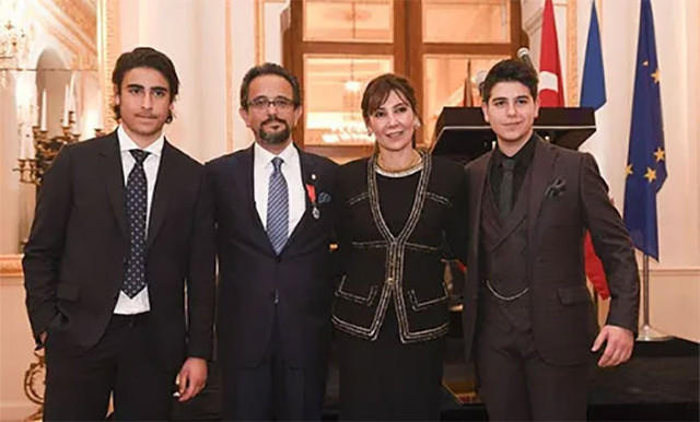 Ali Sabancı ve eşi Vuslat Doğan Sabancı kaza yaptı! Bodrum'dan İstanbul'a getirildiler - Resim: 1