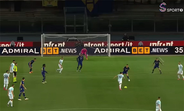 Hakan Çalhanoğlu 35 metreden füzeyi yolladı herkesin ağzı açık kaldı - Resim: 0