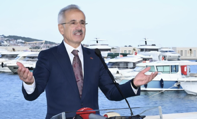 Türkiye'nin en büyük feribotları Van Gölü'nde ticareti canlandırdı - Resim: 0