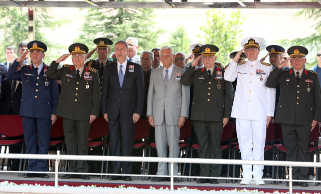 Akar ve komuta kademesinden Orgeneral Mehmet Hikmet Bayar veda - Resim: 2