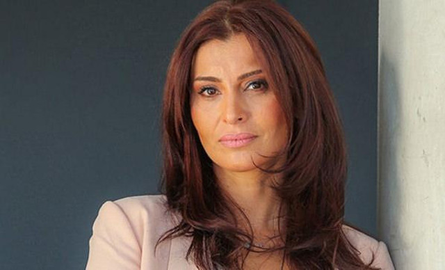 Trafik kazası geçiren gazeteci Hande Fırat ölümden döndü - Resim: 0