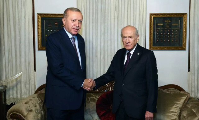 Cumhurbaşkanı Erdoğan'dan Devlet Bahçeli'ye ziyaret - Resim: 1