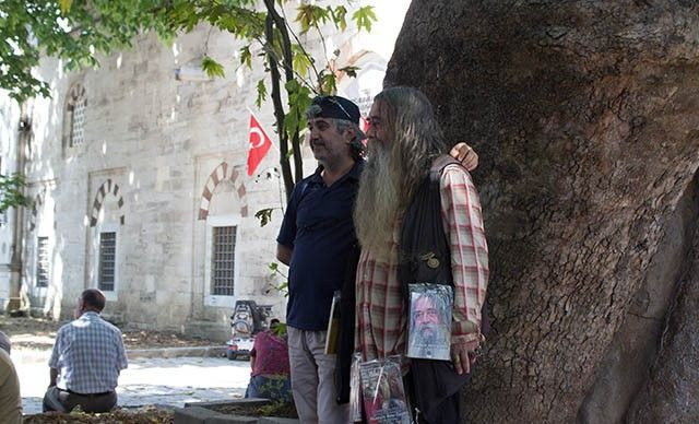 Zabıta yasaklamıştı! Beyazıt'ın sembol ismi çareyi bakın nasıl buldu - Resim: 1