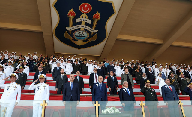 Cumhurbaşkanı Erdoğan: Aynı düşünmesek de aynı yöne bakmayı başarabilmeliyiz - Resim: 2