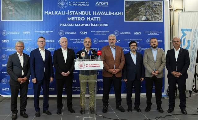 Bakan Uraloğlu, Türkiye'nin en uzun metro hattının açılışı için tarih verdi - Resim: 0