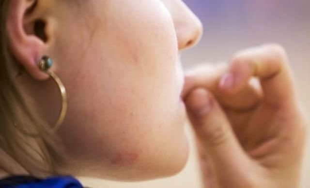 Tırnaklarınıza asla yapmamanız gerekenler! - Resim: 1