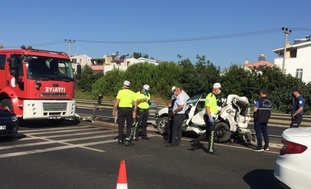 Tekirdağ'da feci kazada iki kişi öldü 4 kişi de yaralandı - Resim: 0