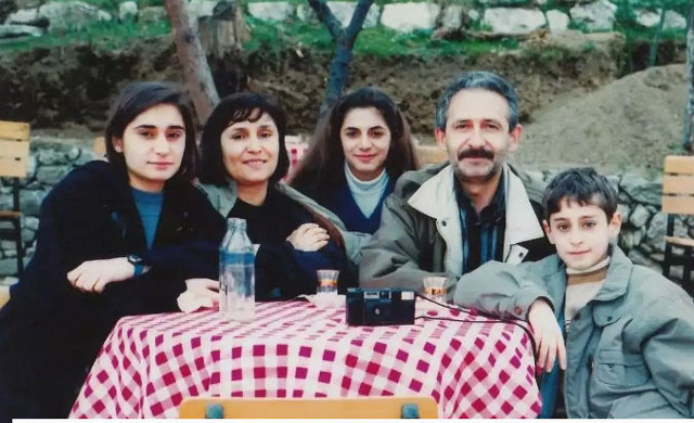 Kılıçdaroğlu yıllar öncesine gitti! Paylaştığı fotoğrafa beğeni yağdı - Resim: 0