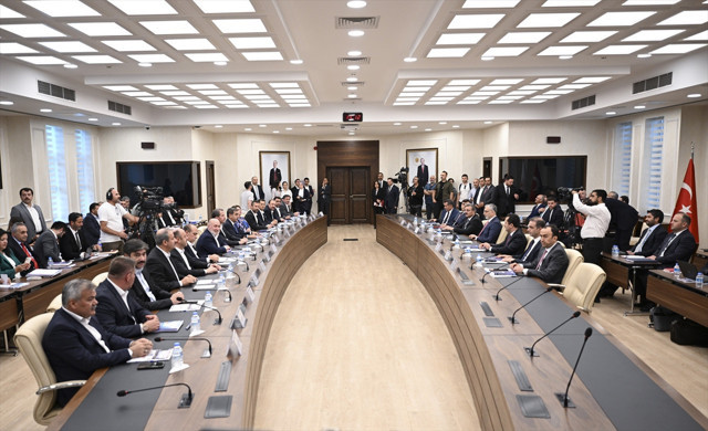 Memur ve memur emeklisinin toplu sözleşme süreci başladı! Bakan Işıkhan'dan açıklama - Resim: 1