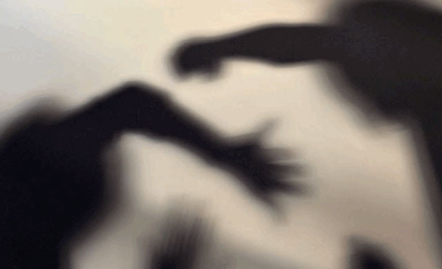 Sosyal medyada tanıştığı kızın evinde şoka uğradı! Çıplak fotoğrafını... - Resim: 2