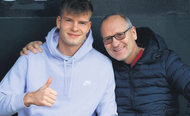 Sörloth'un babasından Belözoğlu'na sert ifadeler! - Resim: 0