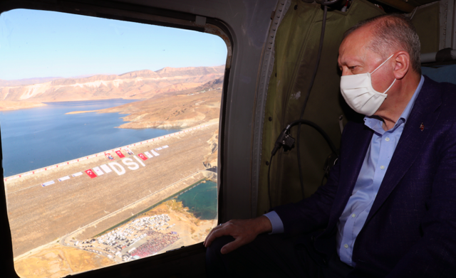 Cumhurbaşkanı Erdoğan baraj açılışında konuştu: Mankurtlara verilmiş en güzel cevap - Resim: 0