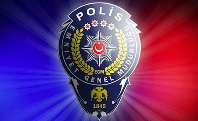 Polisler 50 bin TL promosyon istedi kredi kartlarını kesiyor! Emniyet Genel Müdürlüğü'nden açıklama - Resim: 1