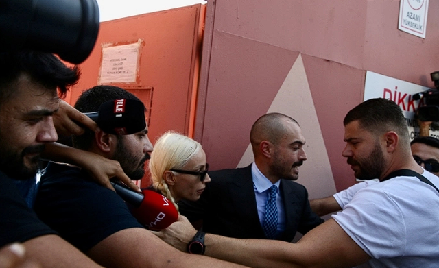 Ev hapsi kaldırıldı mı? Hakimlikten flaş 'Gülşen' kararı - Resim: 0