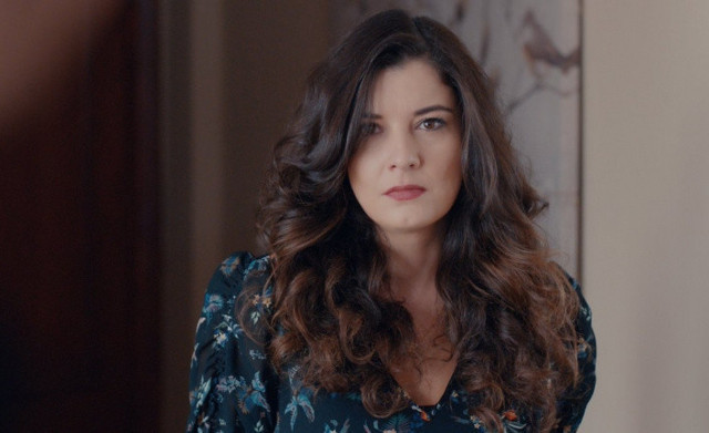 Yalı Çapkını dizisinin Sultan'ı İrem Altuğ'dan bomba itiraf: "İki kocamla yaşıyorum" - Resim: 3