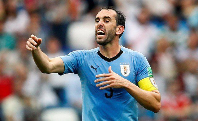 Galatasaray Diego Godin'in peşinde! Muslera ve Falcao devreye girdi - Resim: 1