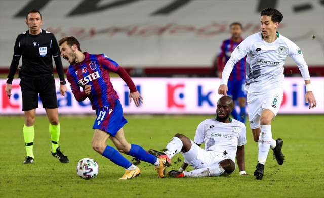 Trabzonspor konuk ettiği Konyaspor'u rahat geçti - Resim: 0