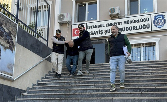 Polisin durdurduğu araçta cesedi bulunan Ayşe için cenaze töreni düzenlendi - Resim: 1