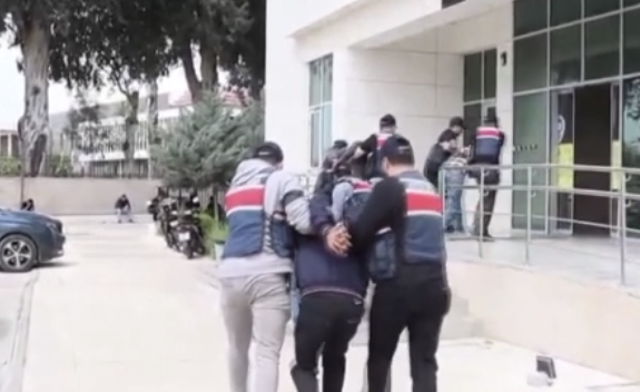 İstanbul ve Adana'da silah kaçakçılığı operasyonu! 1107 ruhsatsız tabanca ele geçirildi - Resim: 1