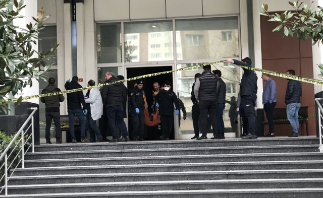 İstanbul’da maske satışında silahlar konuştu! 2'si ağır 4 yaralı - Resim: 0