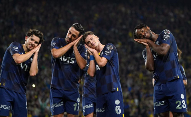 Fenerbahçe, İstanbulspor'a gol olup yağdı! Kanarya seriye bağladı - Resim: 5