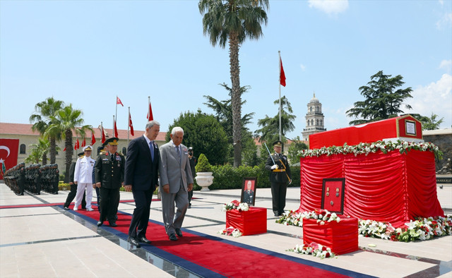 Akar ve komuta kademesinden Orgeneral Mehmet Hikmet Bayar veda - Resim: 0