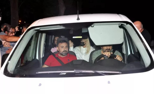 İlçe başkanından Gülşen hakkında skandal sözler! Paylaşımını apar topar sildi! Bu kadının katli vaciptir - Resim: 0