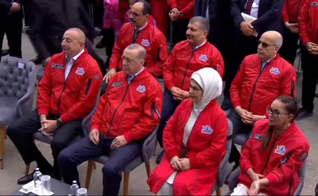 Cumhurbaşkanı Erdoğan meydanlara hızlı döndü! İşte uzaya gidecek olan ilk Türk yolcular - Resim: 1