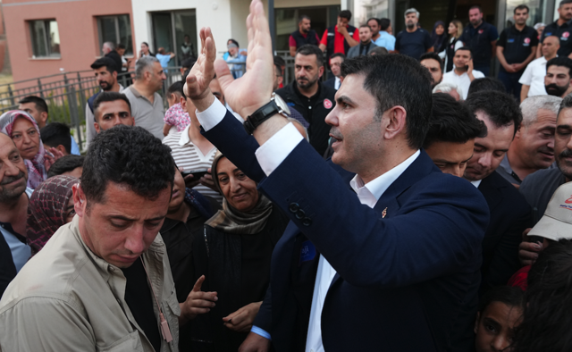 Bakan Kurum’dan depremzede Yusuf ve dedesine ziyaret: “İyi ki dedesi var iyi ki devleti var…” - Resim: 7