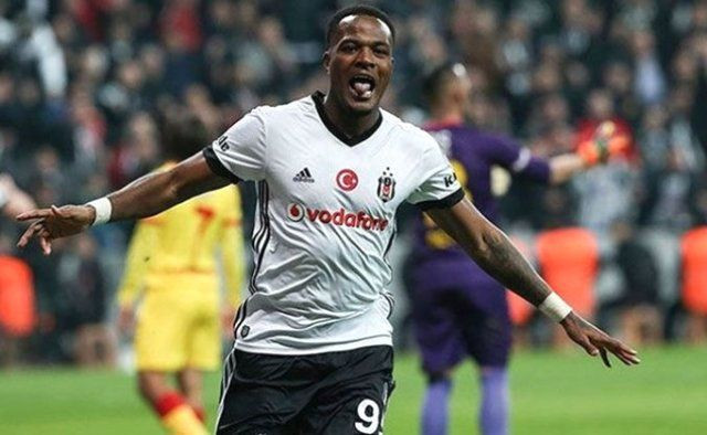 Beşiktaşlı yıldız futbolcu Dilan Çiçek Deniz'e  DM'den yürüdü - Resim: 4