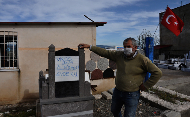 Gaziantep'te mermer işçisi 'Evde kal' çağrısını mesleğine yansıttı - Resim: 1