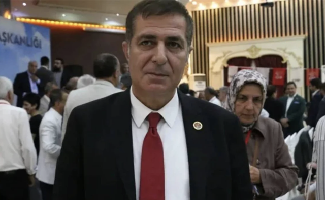 CHP'de seçime 10 gün kala sürpriz istifa! Yoruldum dedi duyurdu - Resim: 0