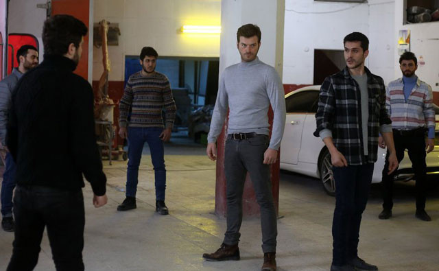 Çarpışma'ya bir efsane katılıyor! Kadir Adalı'nın annesi yıldız isim olacak - Resim: 2