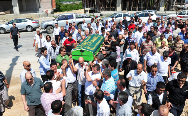 Ünlü işadamı son yolculuğuna uğurlandı - Resim: 3