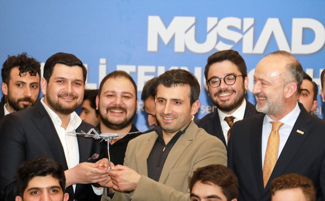 Selçuk Bayraktar: Dünyada SİHA'lar ile ilk savaş Türk orduları tarafından kazanıldı - Resim: 0