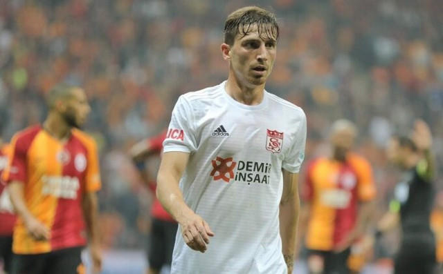 Mert Hakan Yandaş: Kendimi bunalımda hissediyorum - Resim: 1