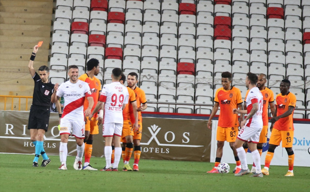 Antalyaspor-Galatasaray Süper Lig maç sonucu: 0-1 - Resim: 0